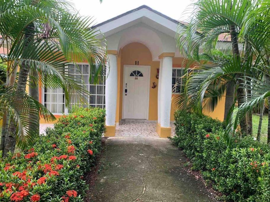Villa De Ali In Palma Real La Ceiba Buitenkant foto