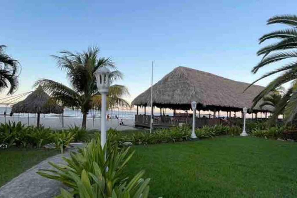 Villa De Ali In Palma Real La Ceiba Buitenkant foto